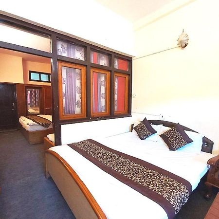Goroomgo Luxury Stay Mall Road Nainital Exterior foto